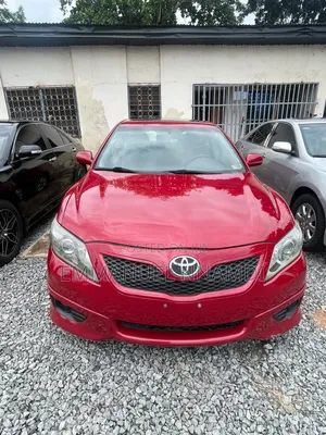 Toyota Camry SE 4dr Sedan (2.5L 4cyl 6A) 2011 Red