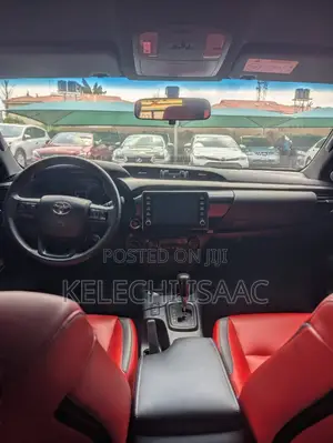 Toyota Hilux 2024 Black