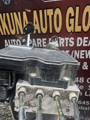 Toyota Highlander 2016–2017 ABS Control Unit