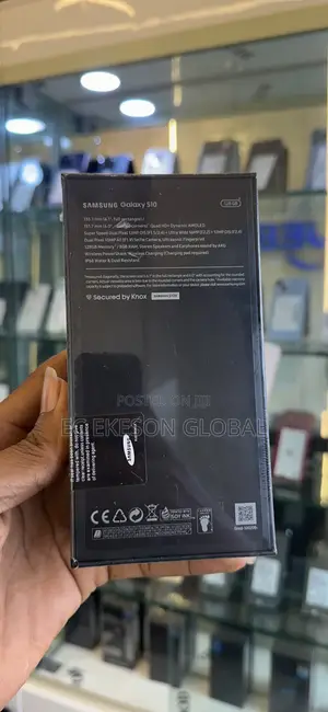 New Samsung Galaxy S10 128 GB Black
