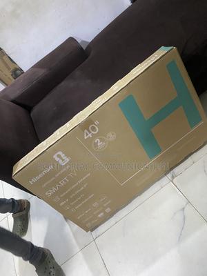 Hisense 40" Home Theater Smart TV