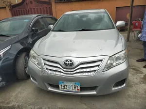 Toyota Camry 2010 Silver