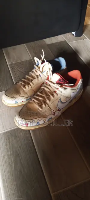 Original Nike Sb Dunk X Pokémon Togepi Sneakers