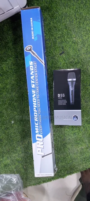 Microphone Stand and D5s Vocal Wired Microphone