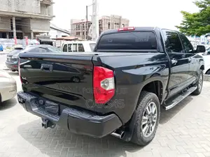 Toyota Tundra 2018 Black