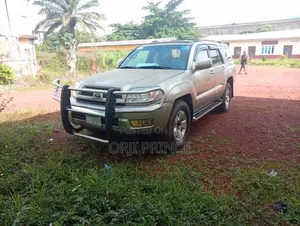 Toyota 4-Runner 2004 Gold