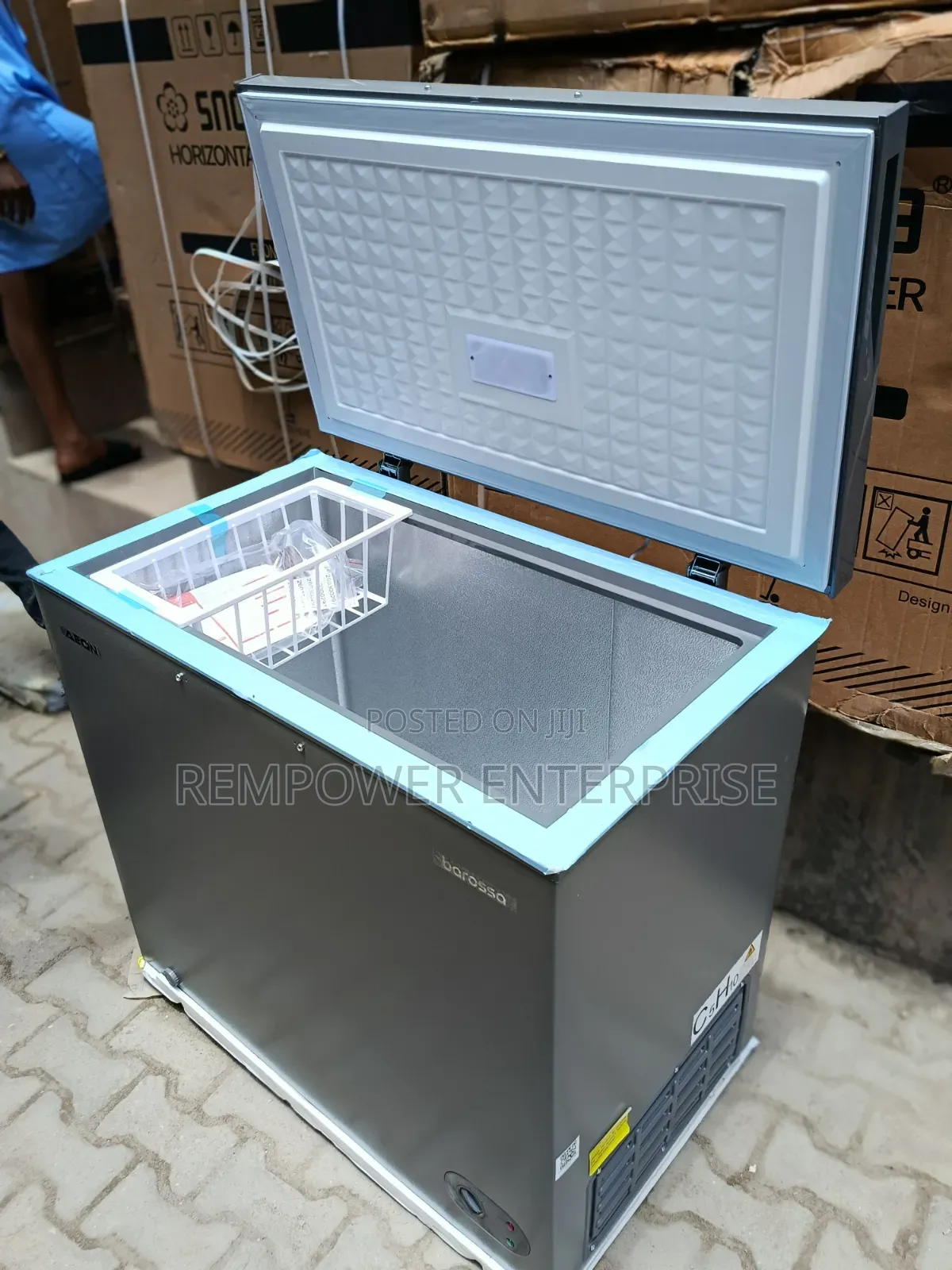 Aeon Chest Freezer 200 Litres