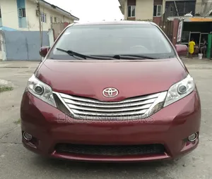 Toyota Sienna LE 8 Passenger 2011 Red