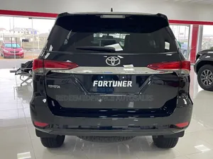 New Toyota Fortuner 2025 Black