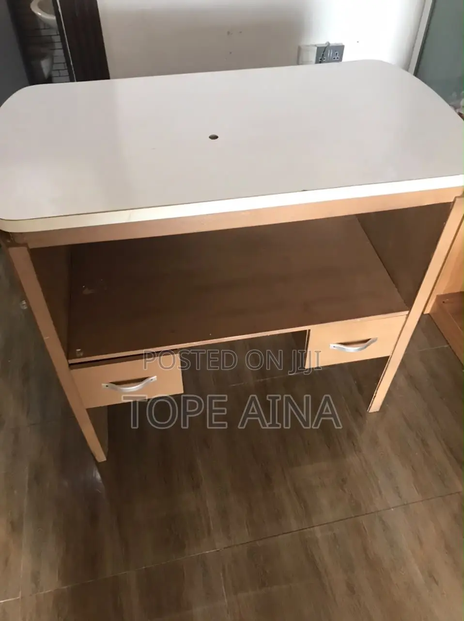 Reception Desk With Drawers