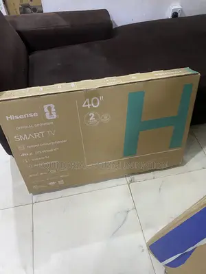 Hisense 40" Modern Flat Smart TV