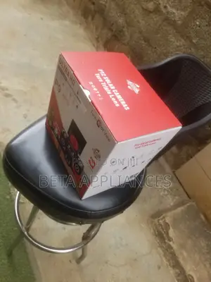 Ultra HD Pan Tilt Zoom Solar Security Camera