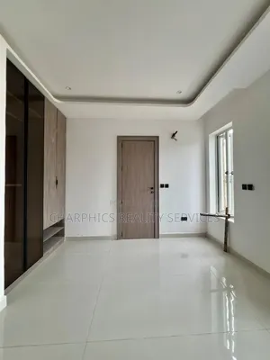 2bdrm Apartment in Lekki Phase 1 for sale