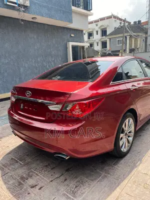Hyundai Sonata 2011 Red