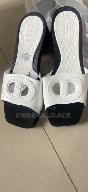 Jennifer Shoe