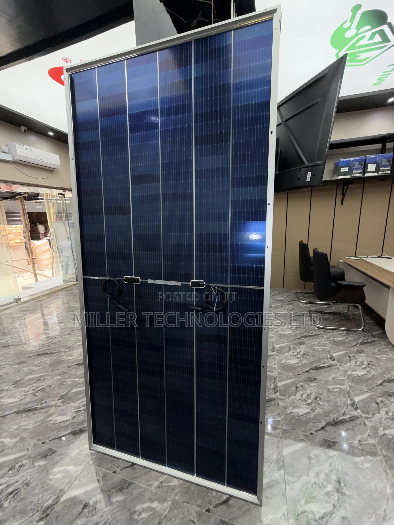 Jinko 650W Monocrystalline Solar Panel – Grade A