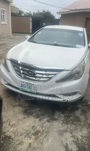 Hyundai Sonata 2012 White