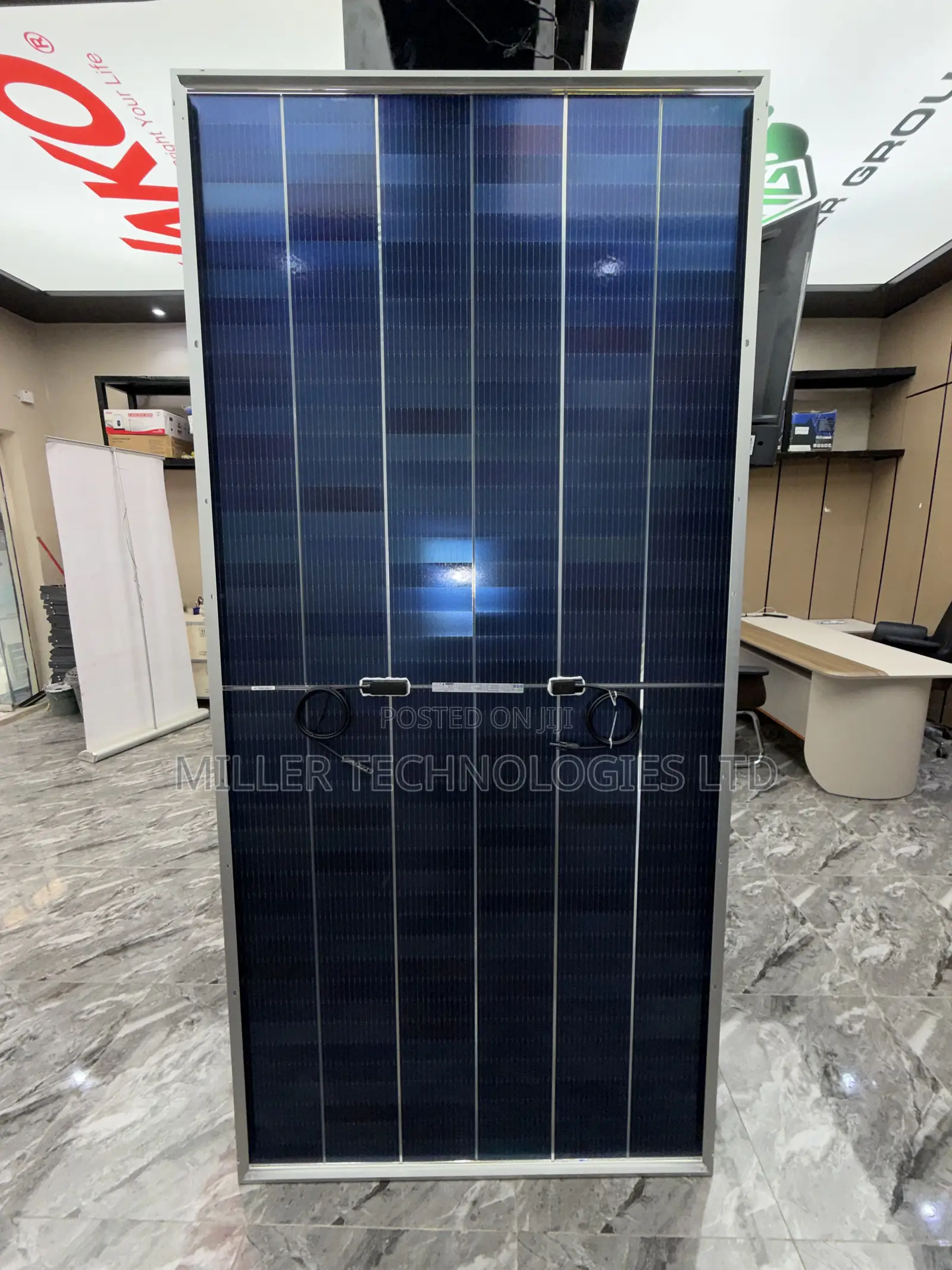Jinko 650W High Efficiency Solar Panel – Grade A
