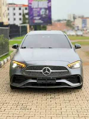 Mercedes-Benz C300 2024 Burgundy