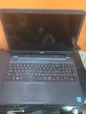 Laptop Dell Inspiron 15 3531 4GB Intel Pentium HDD 250GB