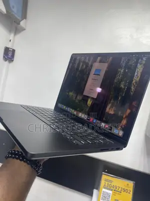 Laptop Apple MacBook Pro 2024 M4 24GB Apple M4 Pro SSD 512GB