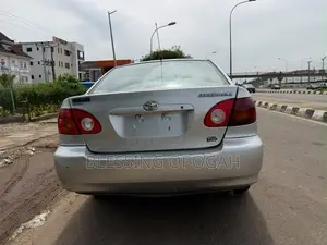 Toyota Corolla LE 2004 Silver