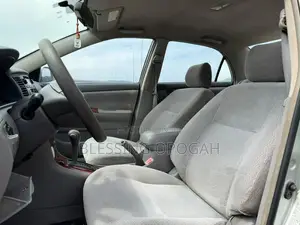 Toyota Corolla LE 2004 Silver