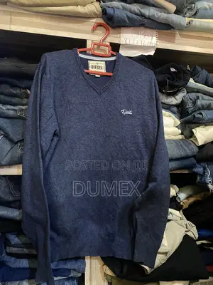 Neatly Used Thrift Sweatshirt/Sweater