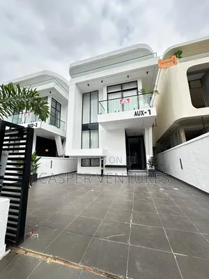 5bdrm Duplex in Orchid, Lekki Phase 2 for sale