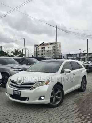 Toyota Venza 2010 White