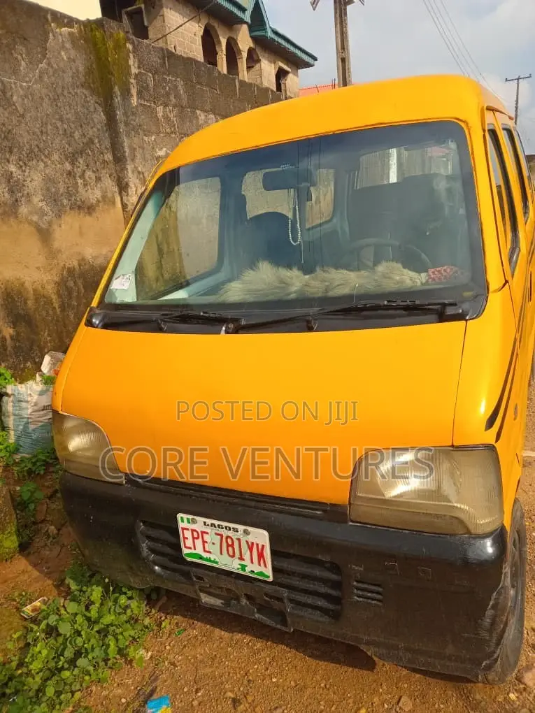 Suzuki APV Minibus 2012 Yellow