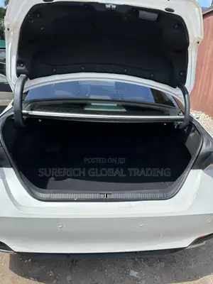 Toyota Avalon 2021 White