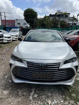 Toyota Avalon 2021 White