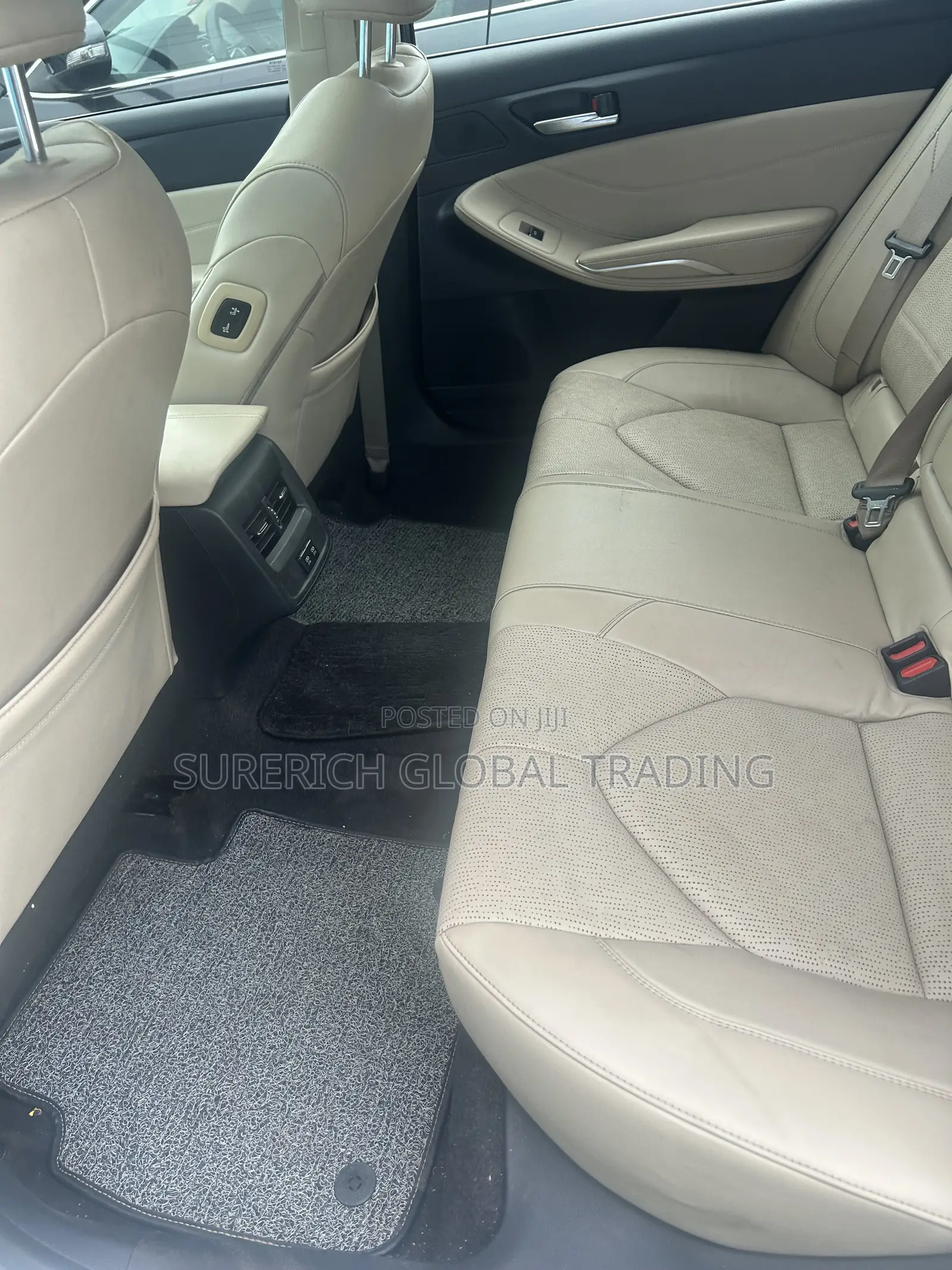 Toyota Avalon 2021 White