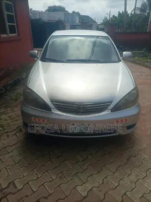 Toyota Camry LE 2023 Silver