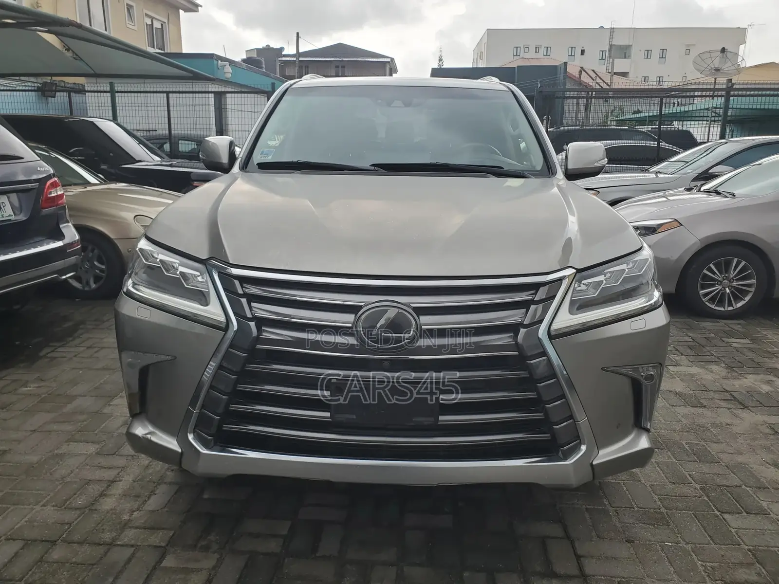 Lexus LX 2018 Gray