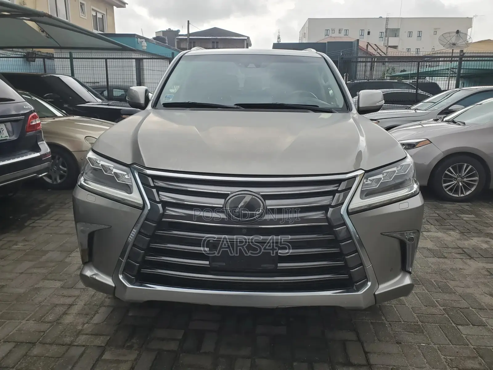Lexus LX 2018 Gray