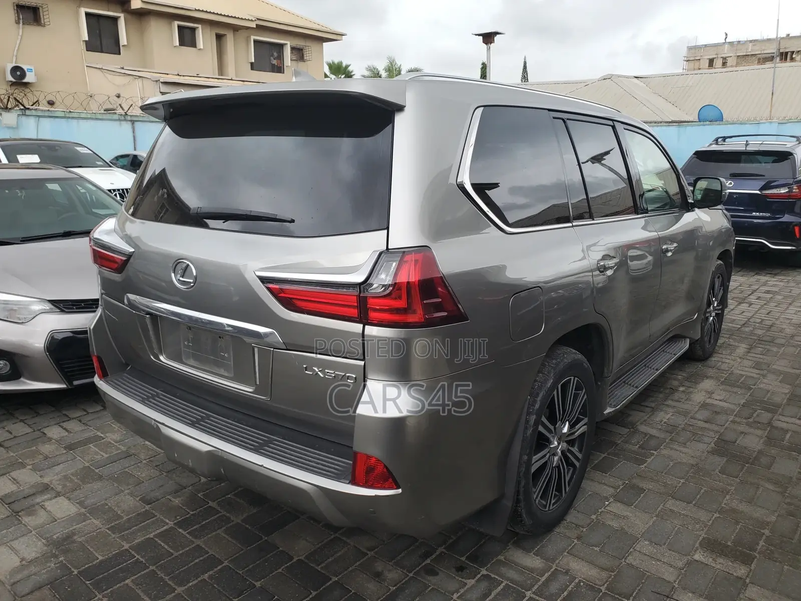 Lexus LX 2018 Gray