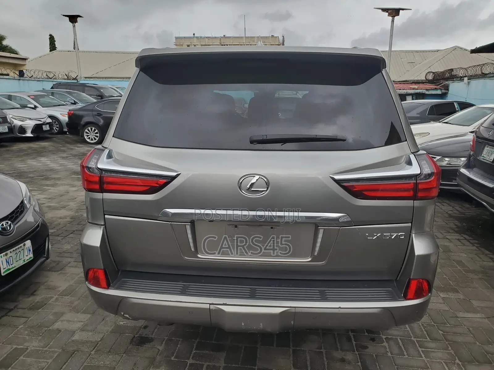 Lexus LX 2018 Gray
