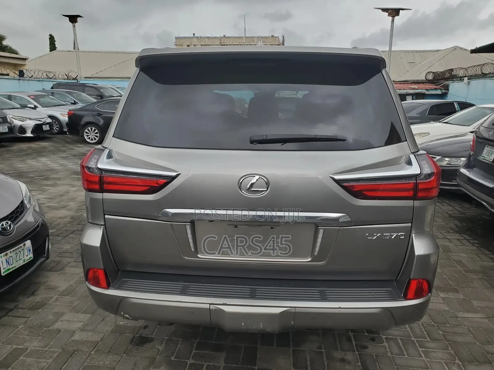 Lexus LX 2018 Gray