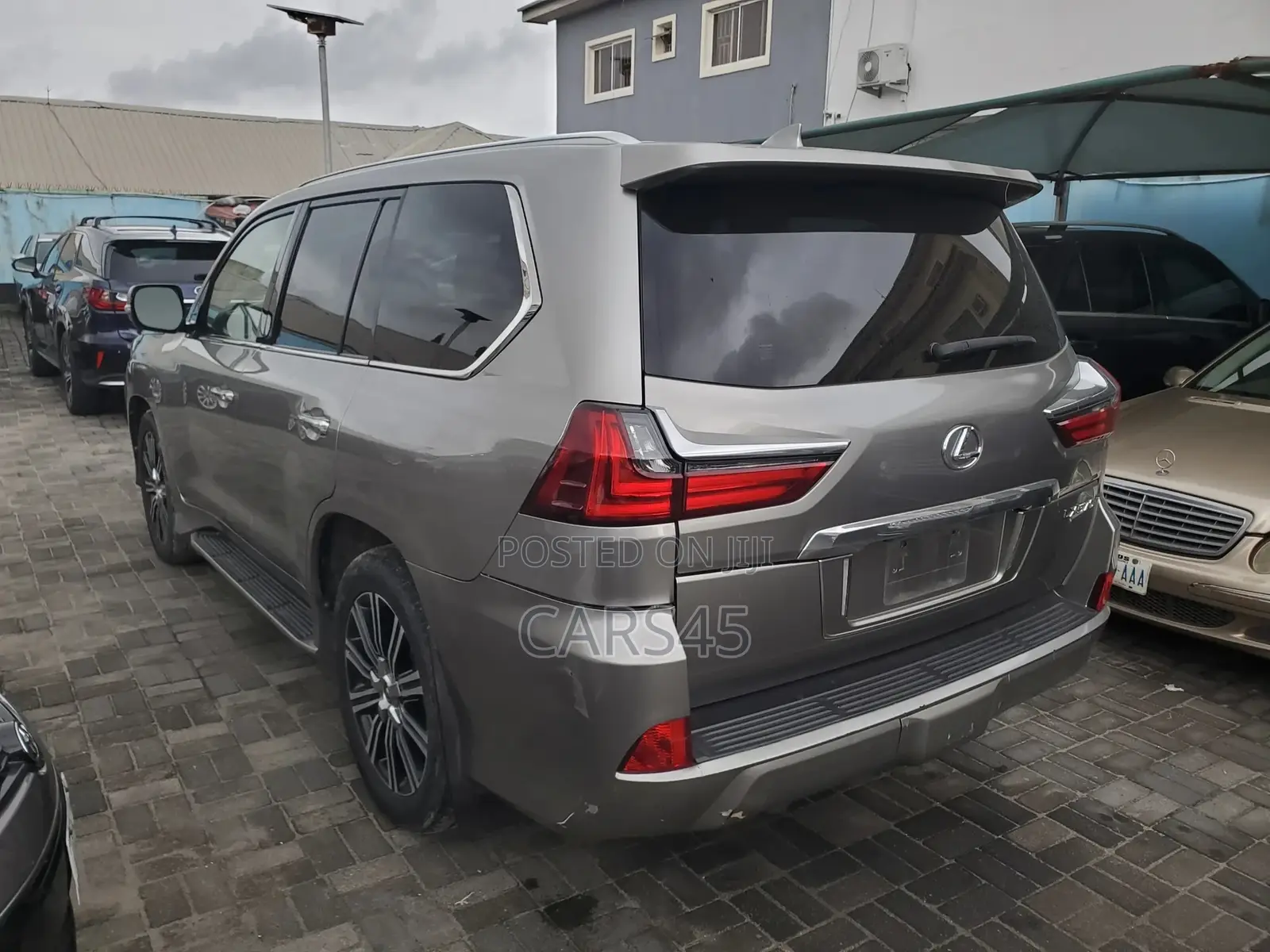 Lexus LX 2018 Gray