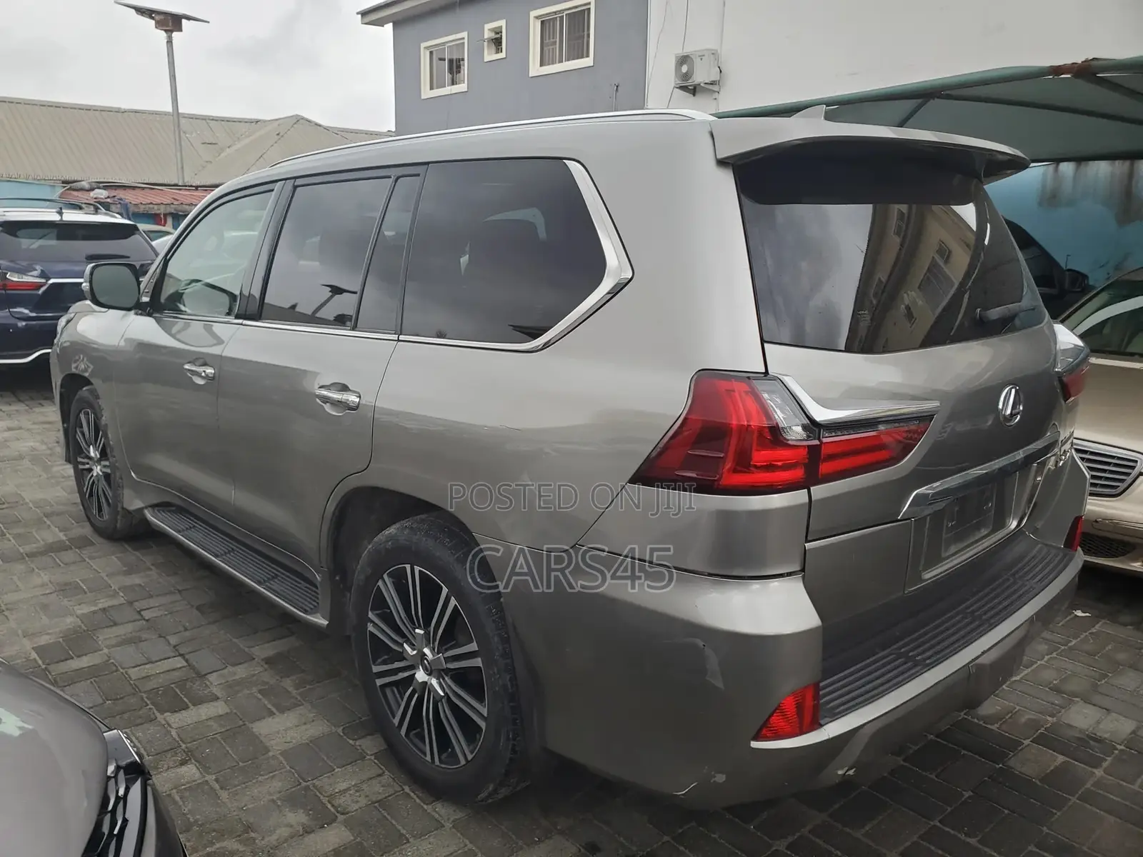Lexus LX 2018 Gray