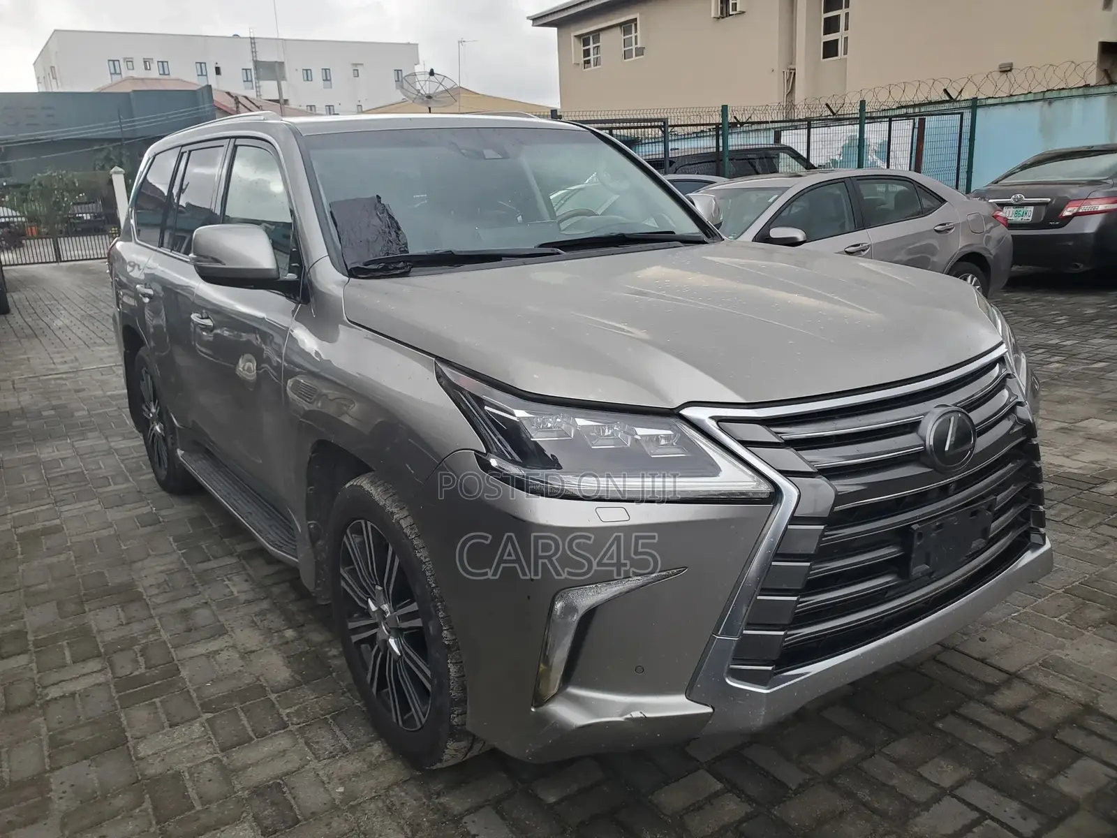 Lexus LX 2018 Gray