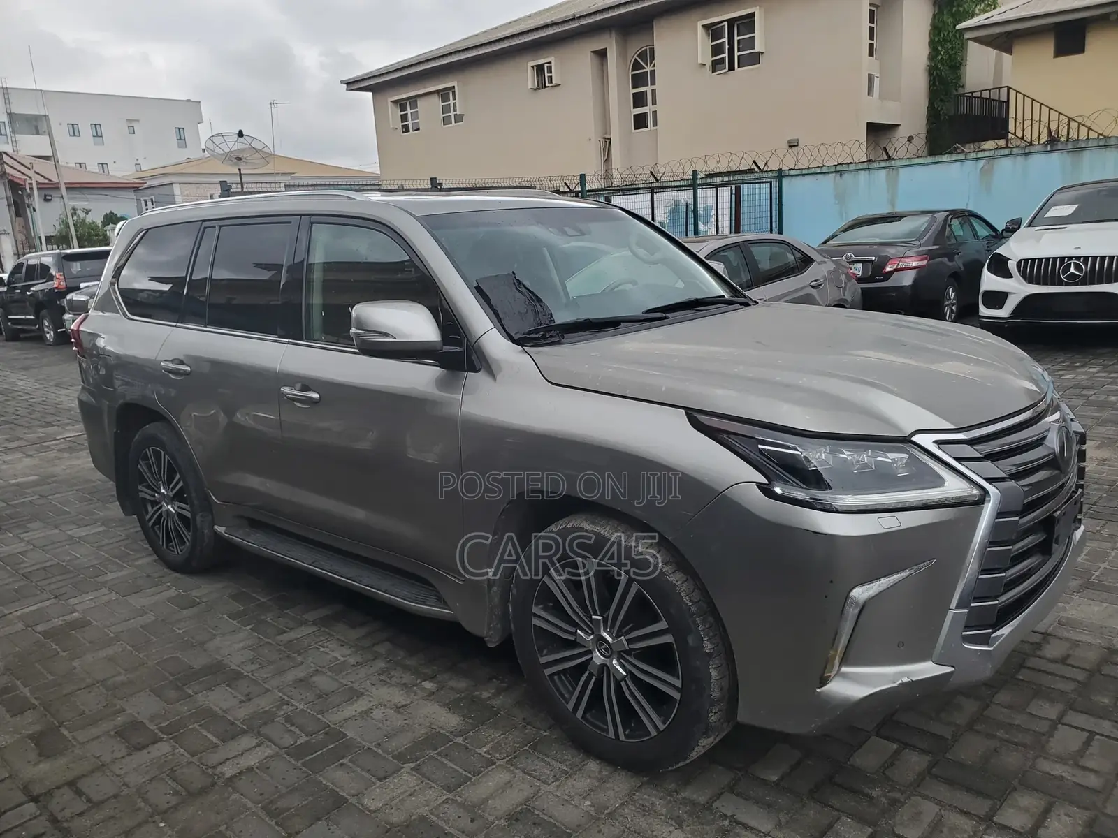 Lexus LX 2018 Gray