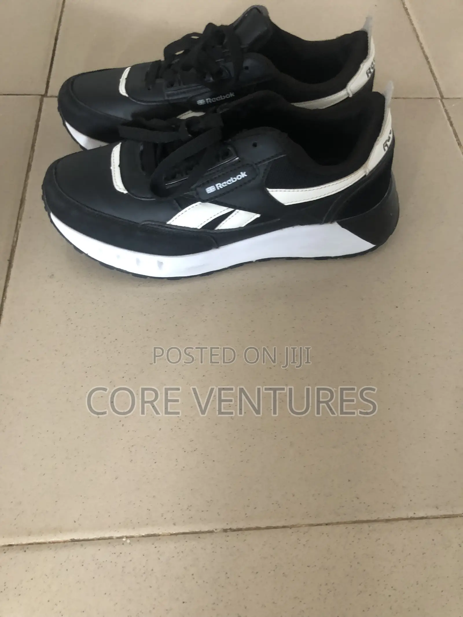 REEBOK Unisex Shoe