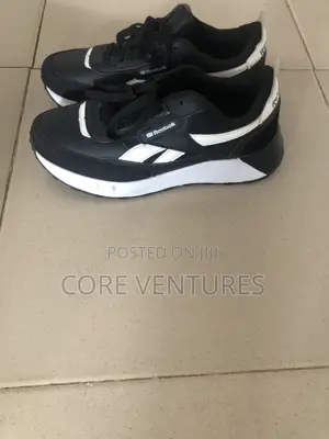 REEBOK Unisex Shoe