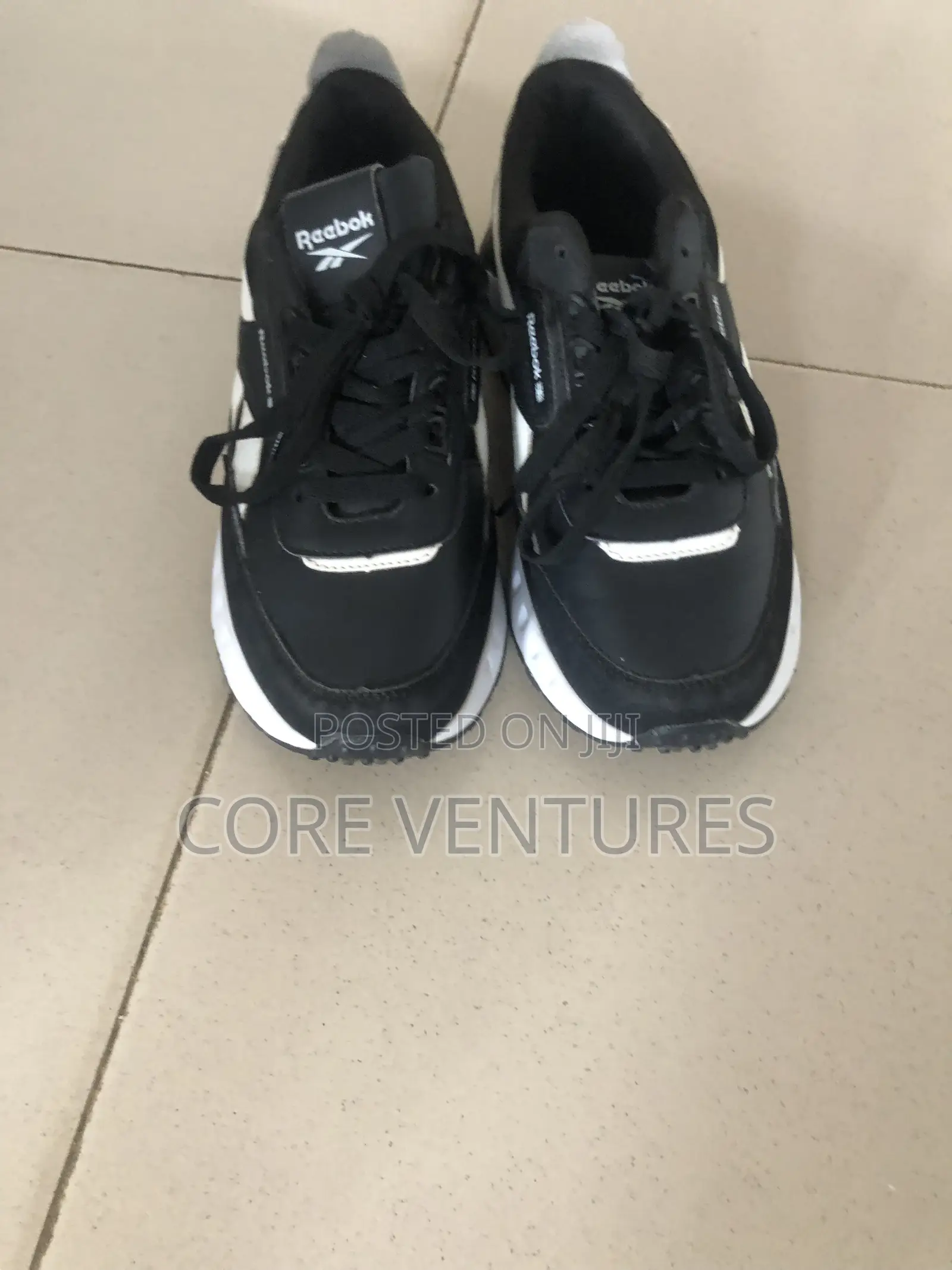 REEBOK Unisex Shoe