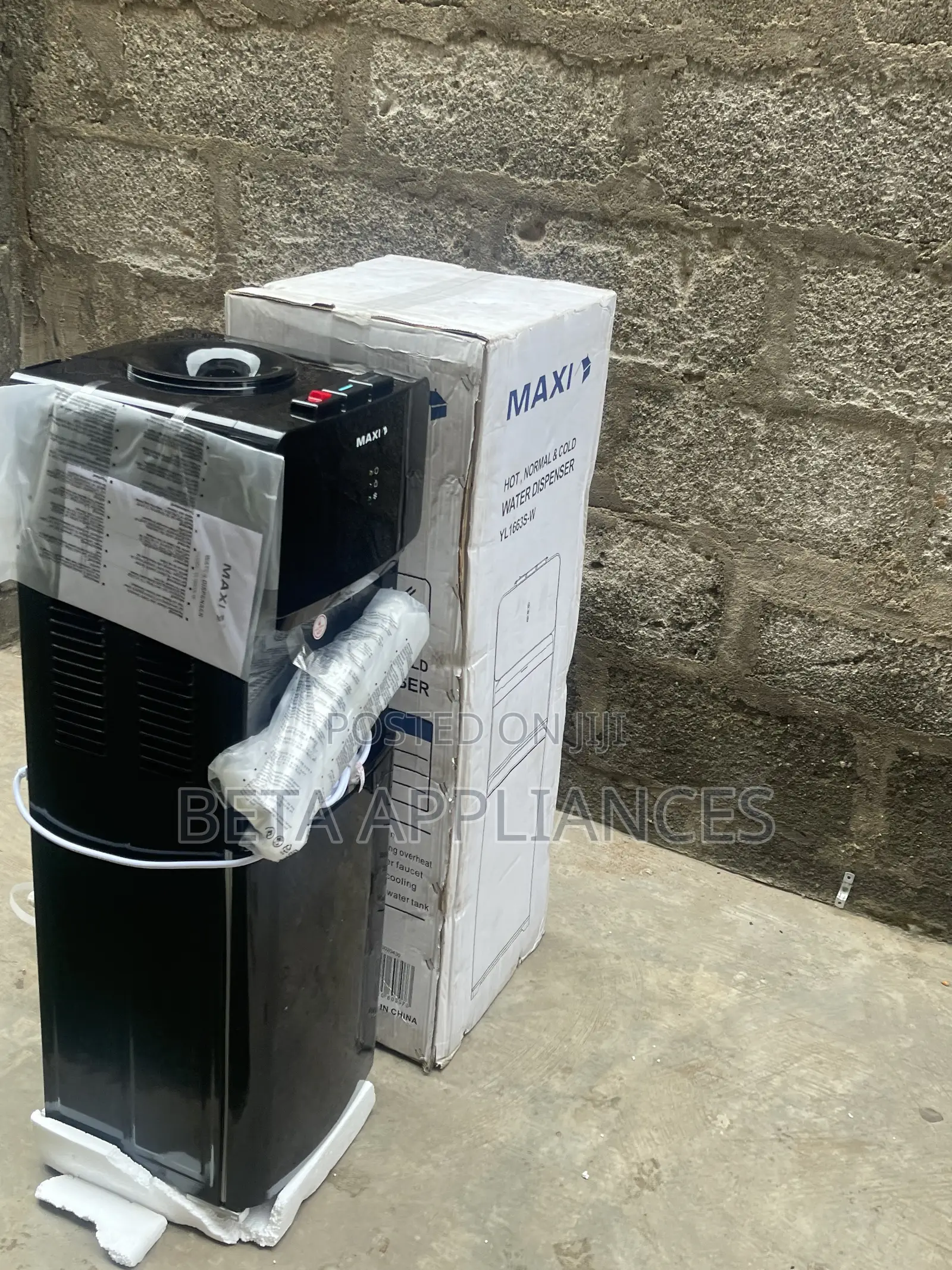 Maxi Compact Water Dispenser