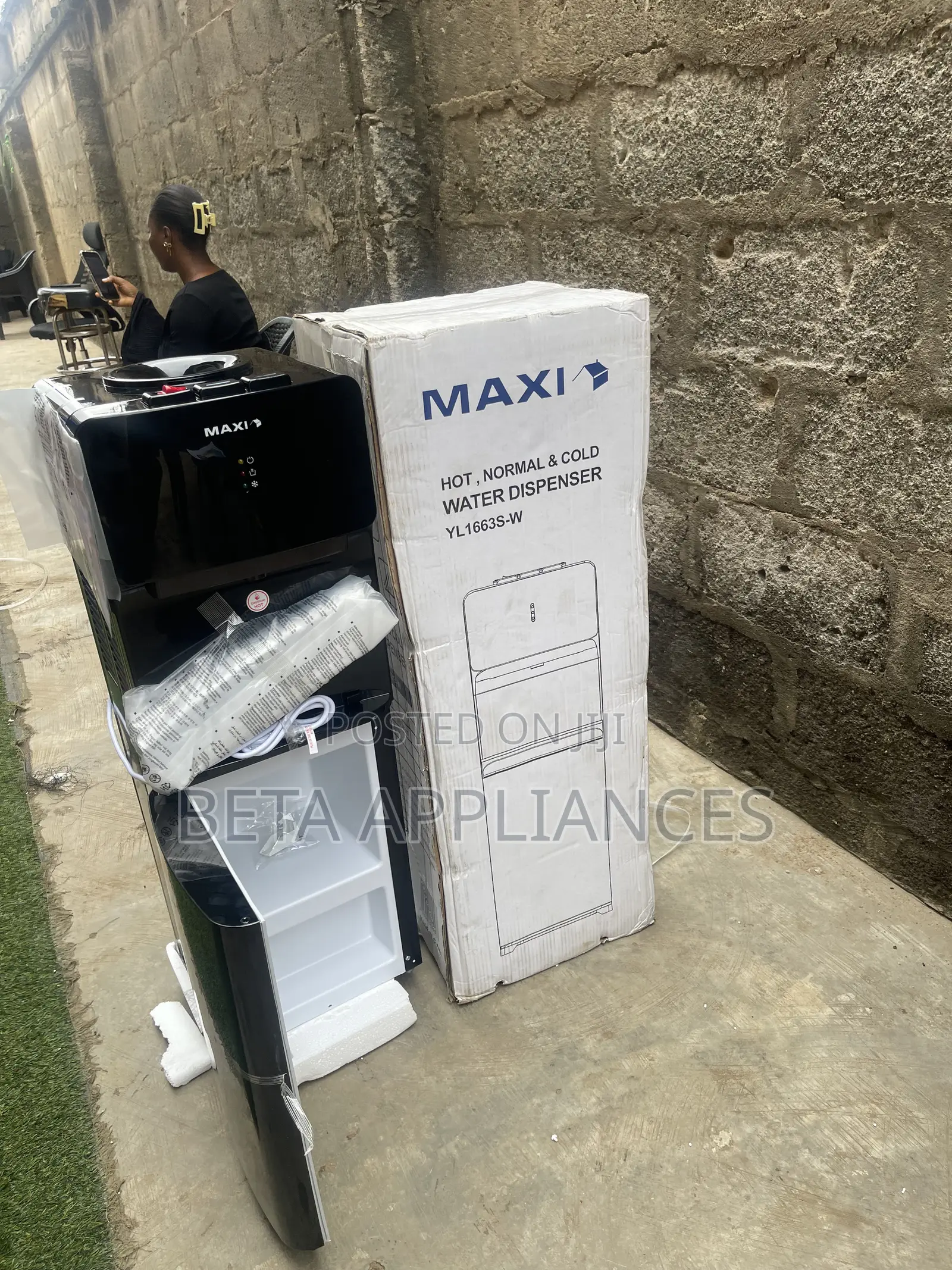 Maxi Water Dispenser With Hot and Cold Function