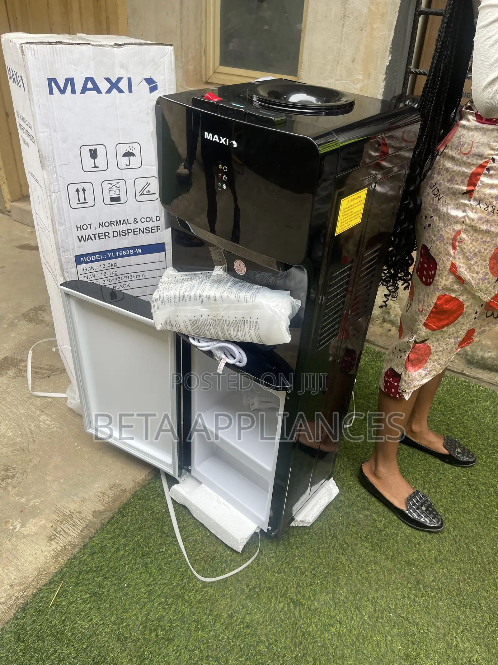 Maxi Water Dispenser for Family Use